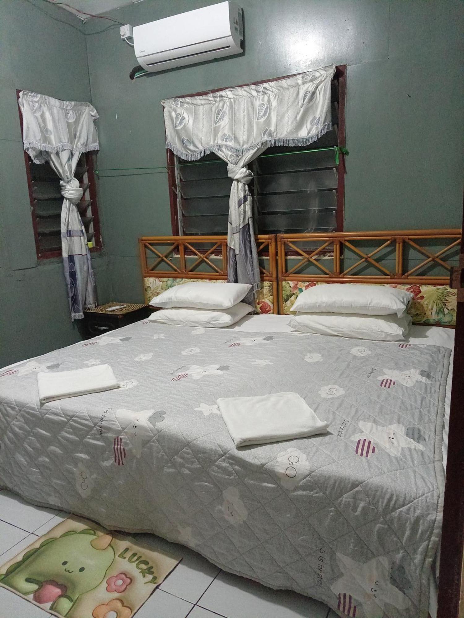 Mulu D Cave Homestay Екстериор снимка