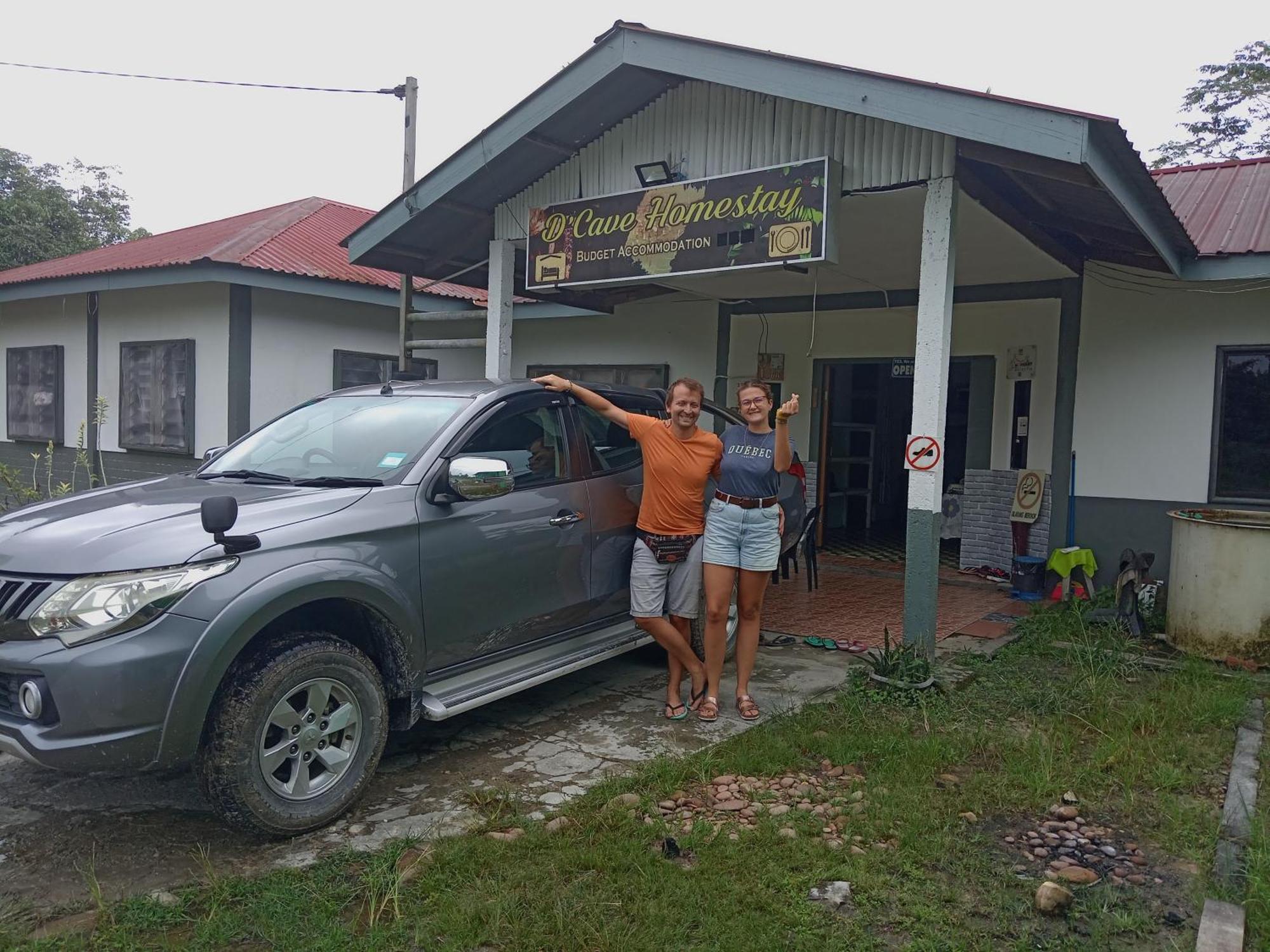 Mulu D Cave Homestay Екстериор снимка