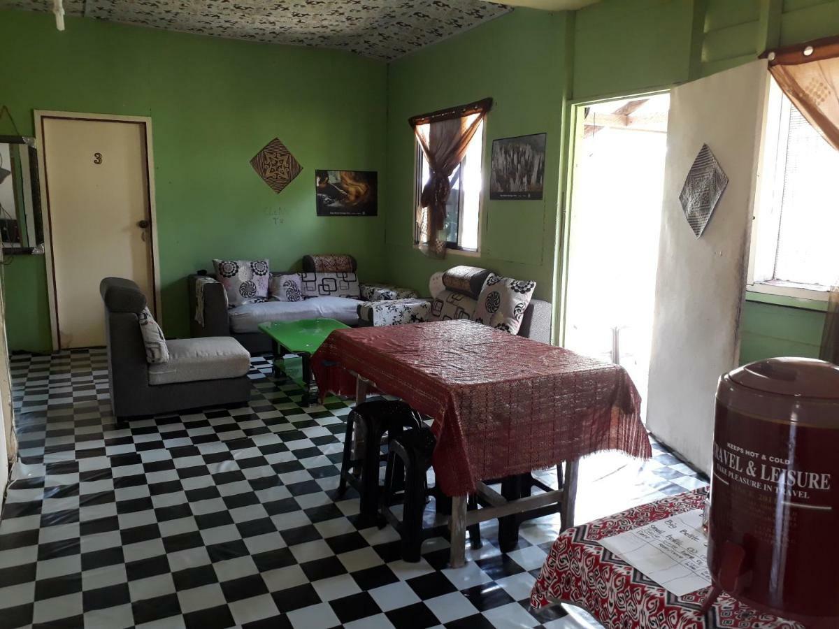 Mulu D Cave Homestay Екстериор снимка