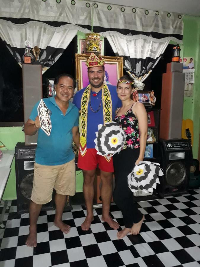 Mulu D Cave Homestay Екстериор снимка