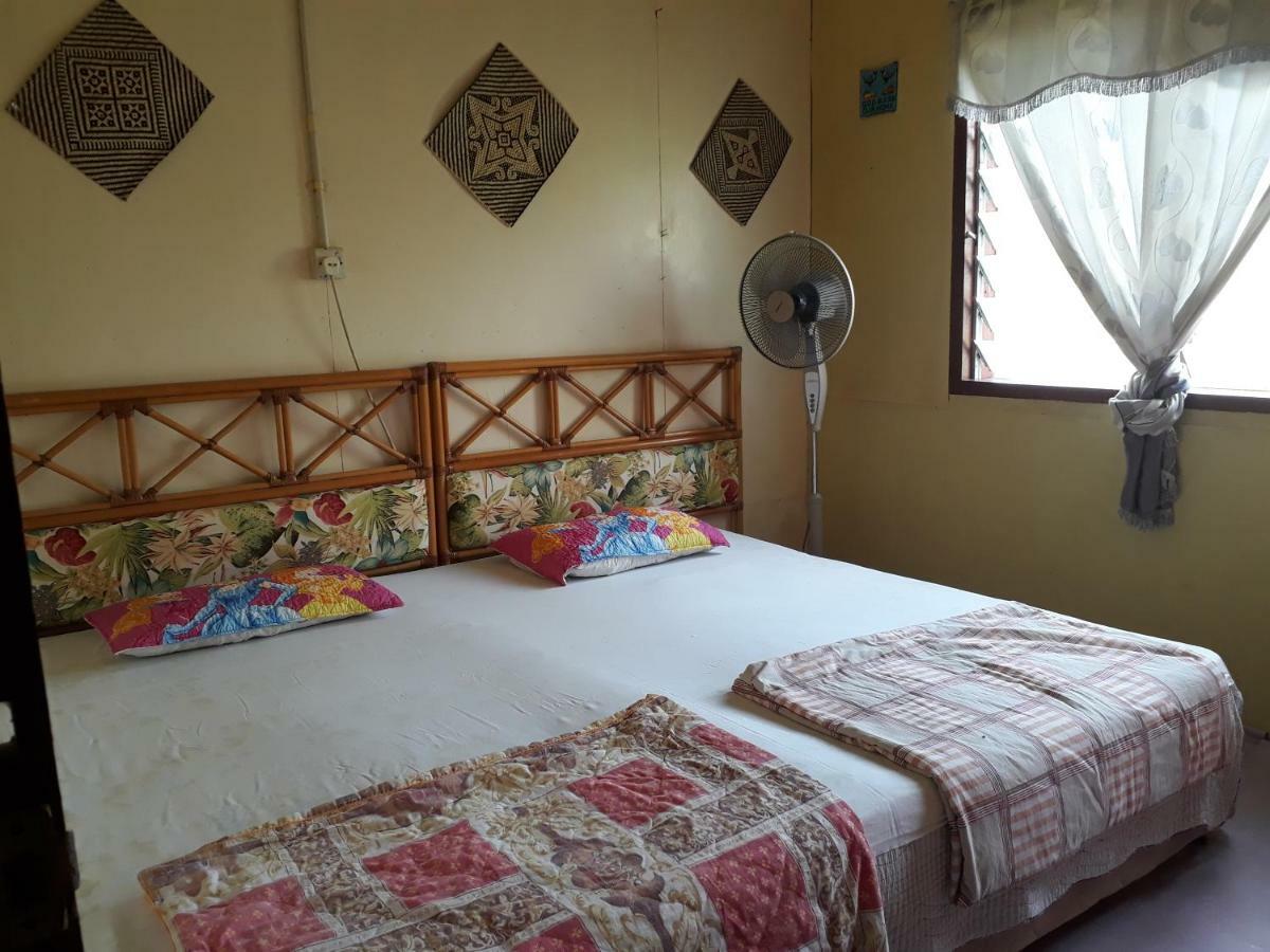 Mulu D Cave Homestay Екстериор снимка