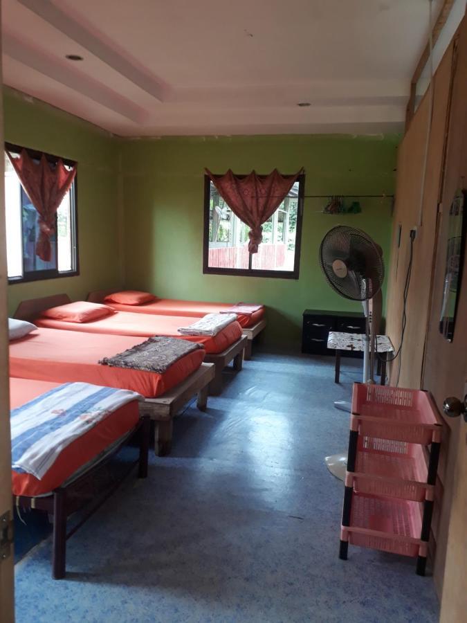 Mulu D Cave Homestay Екстериор снимка